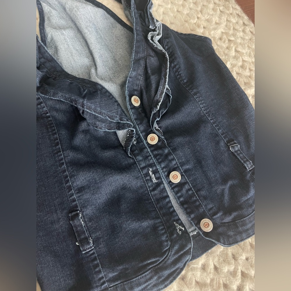 Denim Ruffle Vest - Picture 2 of 4